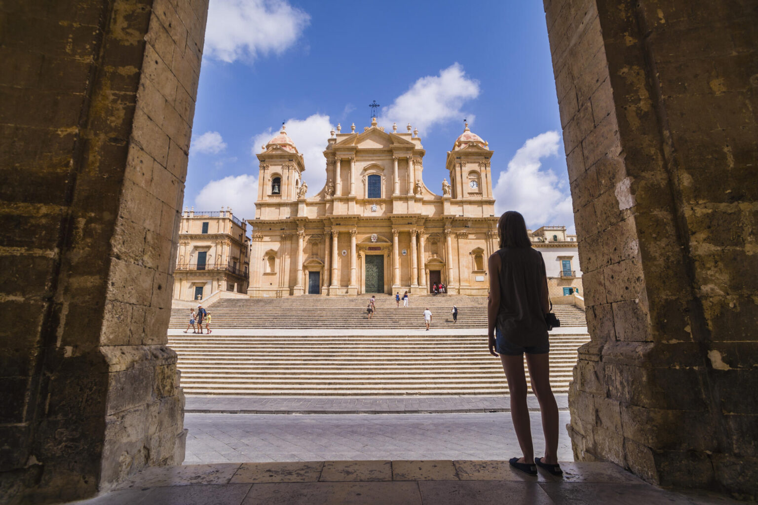 Cattedrale di Noto, Patrimonio UNESCO nel Val di Noto, a breve distanza dal Castellett.